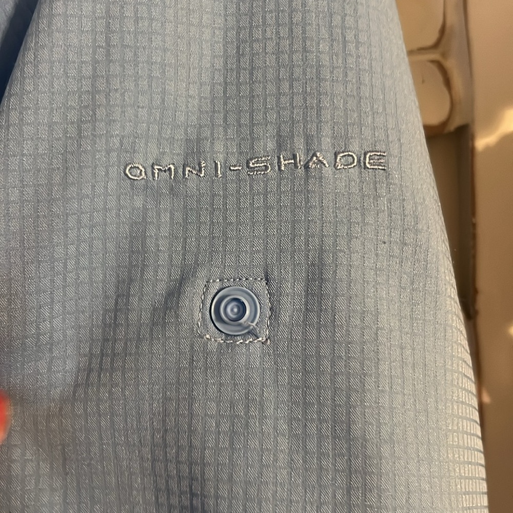 Columbia-PFG button down top - Picture 4 of 6